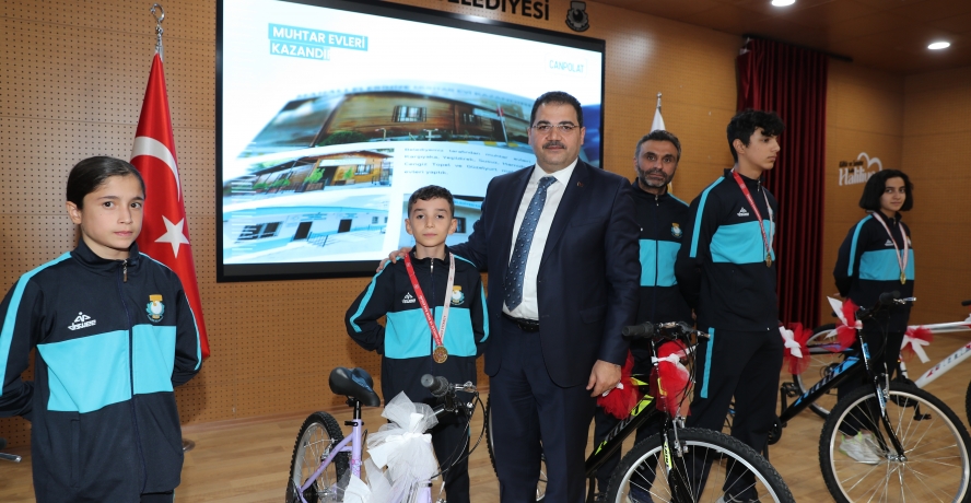 HALİLİYLE'NİN ADI SINIRLARI AŞIYOR